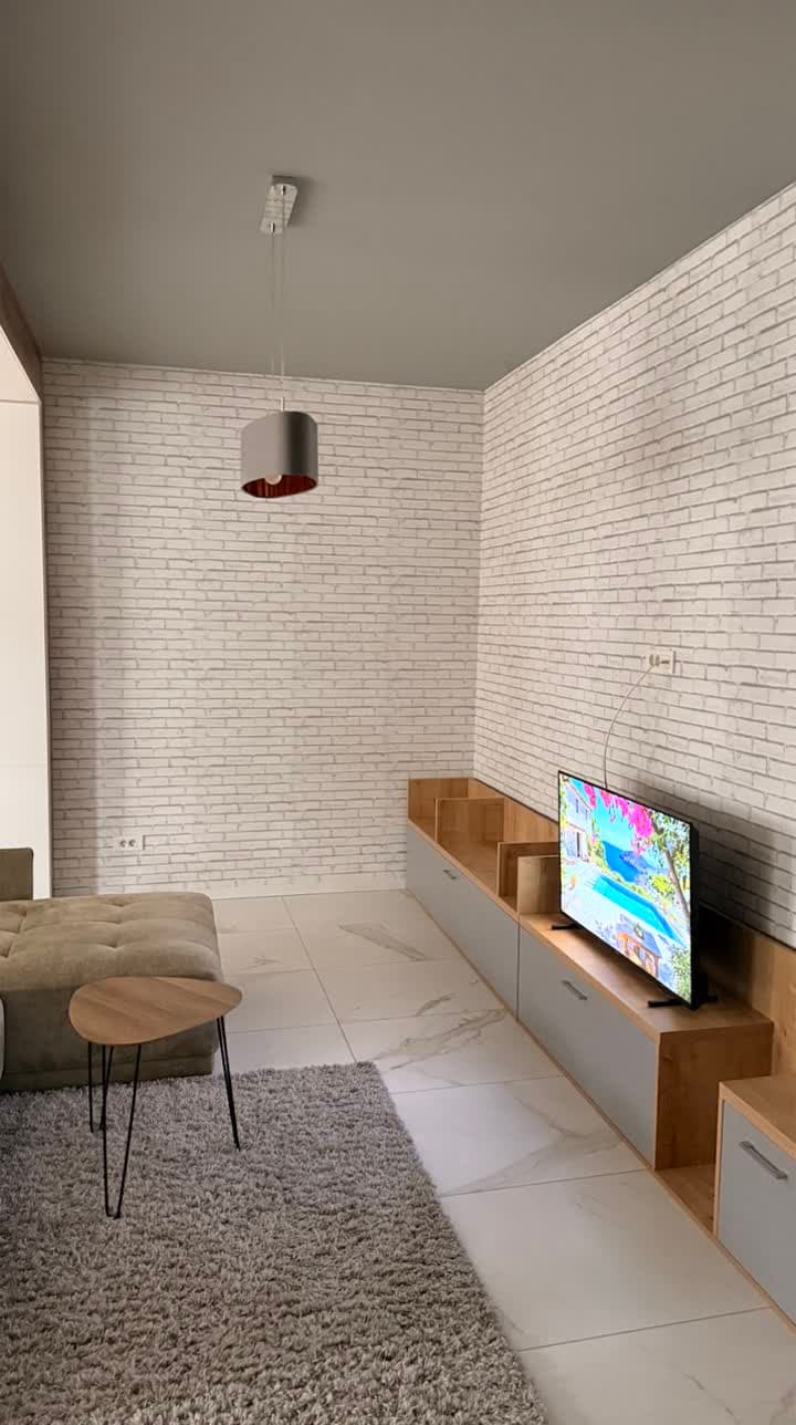 Zona de TV, poza originală făcută cu telefonul